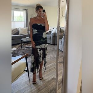 BLACK FLORAL ASYMMETRICAL DRESS